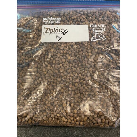 Bunny Berries, Rabbit Fertilizer, Cold Manure - Picture 2 of 3